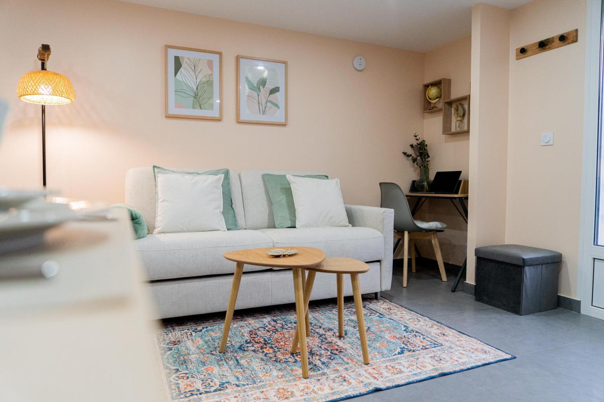 Appartement Cosy Le Lys Vert A 40Mn De Paris Dammarie-lè-Lys Exterior foto